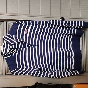 Womens Vineyard Vines pullover size medium